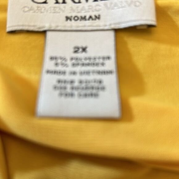 Carmen Carmen Marc Valvo yellow short sleeve cowl neck blouse Size 2X - Picture 10 of 10